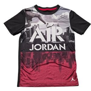 AIR Jordan Red & Black Large Cityscape Short Sleeve Light Weight Shirt Top